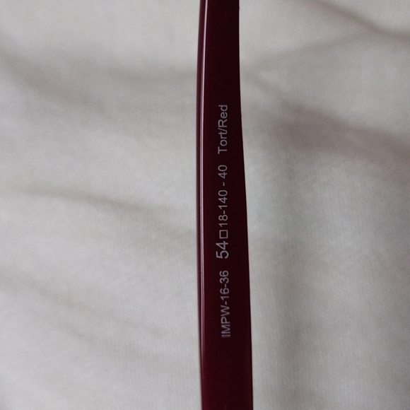 Sunglasses - Picture 3 of 4